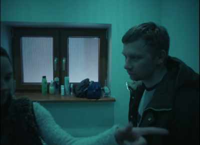 - And there's a sauna.
- Don't show him that. - Oleg
