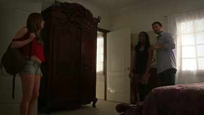 And there's an exit off the back hallway, - Femalien: Starlight Saga