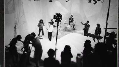 And these video
shoots would take one day, - Women Who Rock