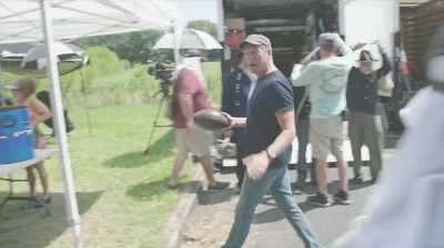 And when they look at me
like I'm absolutely crazy, - Six Degrees with Mike Rowe