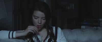 And when they sit next
to her bed - Thoroughbreds