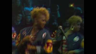 And they had the dance moves, - Women Who Rock
