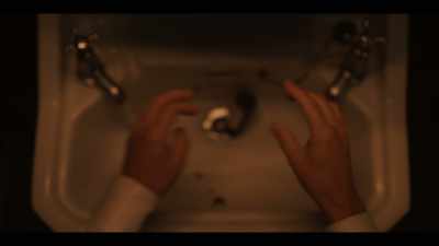 ♪And though we all know♪
(glass shatters) - Haunting of the Queen Mary