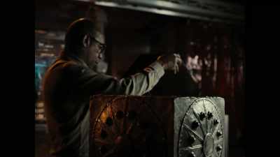 And though the box had slept
for thousands of years, - Zack Snyder's Justice League