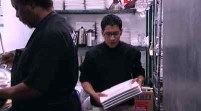 AND TONIGHT
FOR THE FIRST TIME, - Kitchen Nightmares