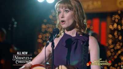 And tonight I'm gonna
share with you a song - Our Christmas Love Song