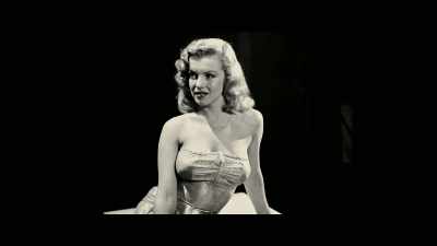 And, um we talked to her
and gave her a script. - The Mystery of Marilyn Monroe: The Unheard Tapes