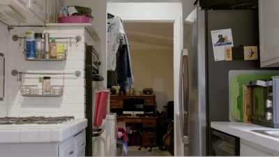 And you used to walk
through here to do laundry. - Renovation Impossible