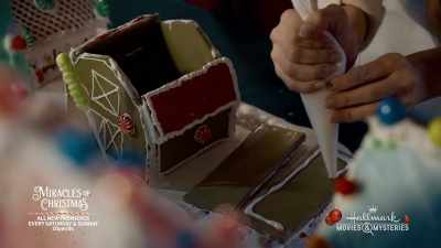 And you want to act fast
because it sets really quickly. - The Charm Bracelet