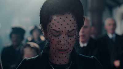 ♪ And her ways are ways of gentleness ♪ - Mrs Wilson