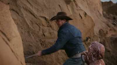 AND WE HAVE NOTHING
TO RESTRAIN US - Dino Hunters