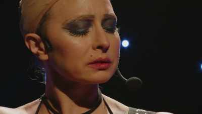 ♪ And it wears me out ♪ - Courtney Pauroso: Vanessa 5000