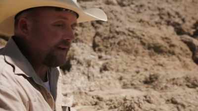 AND WE'RE GONNA GET DOWN
TO THIS BONE LAYER HERE - Dino Hunters
