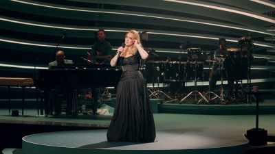 And we're gonna take
some questions actually, - An Audience with Adele
