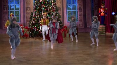 And we're shopping, and we're shopping. - Fuller House