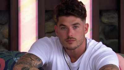 >> AND WE'VE ALREADY HAD THAT
CONVERSATION, LIKE WE OBVIOUSLY - Love Island