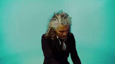 And we've done some work with
radio and headphones before, - The Flaming Lips Space Bubble Film