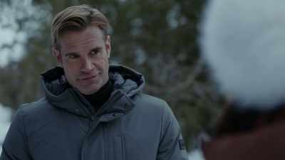 And we've invited
Sigrid as our guest. - A Royal Christmas Crush
