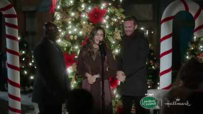 And what would a tree
lighting be without snow? - Lights, Camera, Christmas!