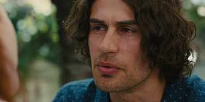 - And what's that?
- You're not somebody else. - The Time Traveler's Wife