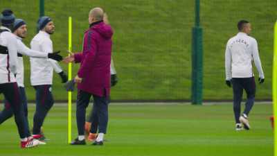 And his wife. Hopefully he can solve it
as soon as possible, - All or Nothing: Manchester City