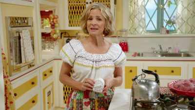 And you will see
that just because you're alone, - At Home with Amy Sedaris