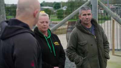 And we won't move them on, - Britain's Tiger Kings - On the Trail with Ross Kemp