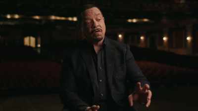 And he would keep the radios
on klos and kmet, - Origins of Hip Hop