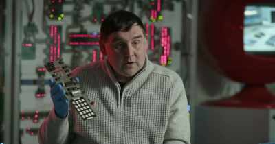And if you wanna program this thing, - The Rubber-Keyed Wonder
