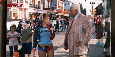 And you're expecting some pretty
impressive crowds here this evening. - Hubie Halloween