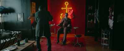 And you're gonna help me by telling me
how this transmitter got here. - Luther: The Fallen Sun