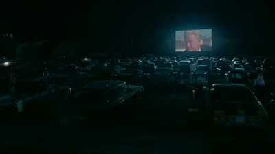 And you're gonna play
quarterback. - Paper Girls