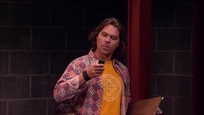 [ANDRE]
- I'M NOT IN LOVE
WITH YOUR MOTHER. - Victorious