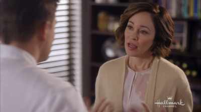 Andrea wants me to move on
to a new restaurant. - Love on the Menu