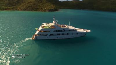 - ANDREW AND EDDIE'S PORTHOLE
WAS LEFT OPEN - Below Deck