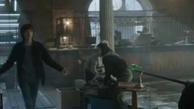 -Andy!
-Hey. - The Gifted