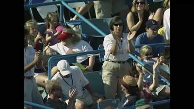 Andy Roddick wins the second set. [laughs] - Untold: Breaking Point