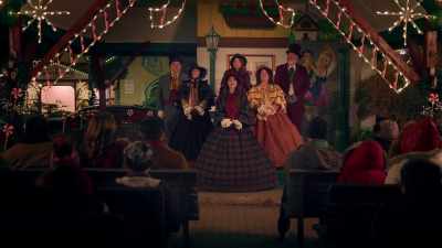 ♪ Angels we have
heard on high Sweetly ♪ - A Taste of Christmas