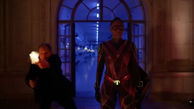 [Anissa] Uh-oh. - Black Lightning