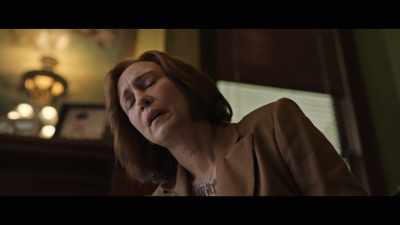 Anna? Anna, it...
It's gonna be okay. Listen to me. - Five Days at Memorial