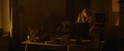 Anna, let's figure something out. - Hacker