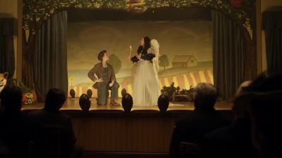 -[Anne clearing throat]
-[crowd laughing] - Anne with an E