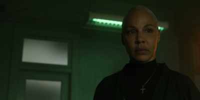 Anne, please, come on now.
Where the bandages-- - Parish