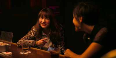 -Annie...
-[Annie laughs] - Girlboss