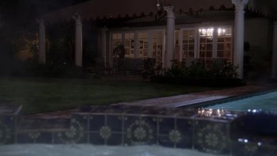 ANNIE ?! - Six Feet Under