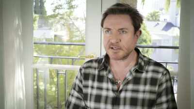"Anniversary", John presented the title. - Duran Duran: A Hollywood High