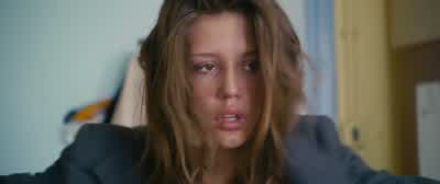 * Annonce par haut-parleur *... - Blue Is the Warmest Color