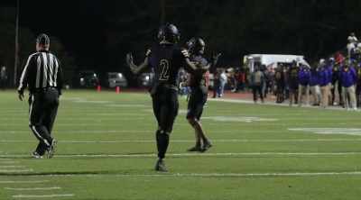 ANNOUNCER 2:
Jump pass missed Aaron Anderson. - Algiers, America