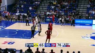 [announcer 2] So Queen got teed up,
and he's ejected from the game. - Destination NBA: A G League Odyssey