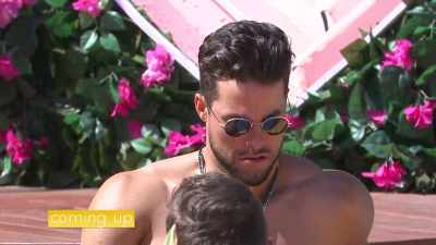 >> Announcer: COMING UP --
>> I GOT A TEXT! - Love Island